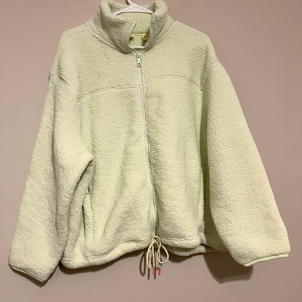 Levi's Women’s All Over Sherpa Jacket in Light Green Size M